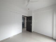 3BHK Multistorey Apartment for Rent in Shri Radha Aqua Gardens at Noida Extension - Photo 3