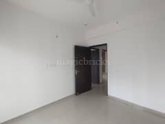 3BHK Multistorey Apartment for Rent in Shri Radha Aqua Gardens at Noida Extension - Photo 8