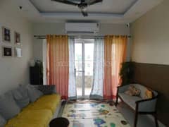 3BHK Multistorey Apartment for Resale in Purvanchal Royal Park at Sector 137, Noida Express Way - Photo 1