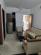 2BHK Multistorey Apartment for Rent in Arun Vihar at Arun Vihar, Sector 37, Golf course Metro - Photo 1