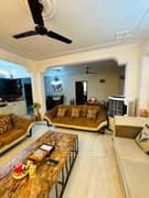 4BHK Builder Floor Apartment for Resale in Phase 2 DLF - Photo 5