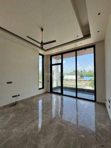 Buy 4000 Sqft 6 BHK House for Sale in Shanti Kunj Main New Delhi @ 14.0 Cr