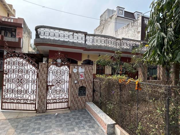 Villa in Sector 28, Mathura Road