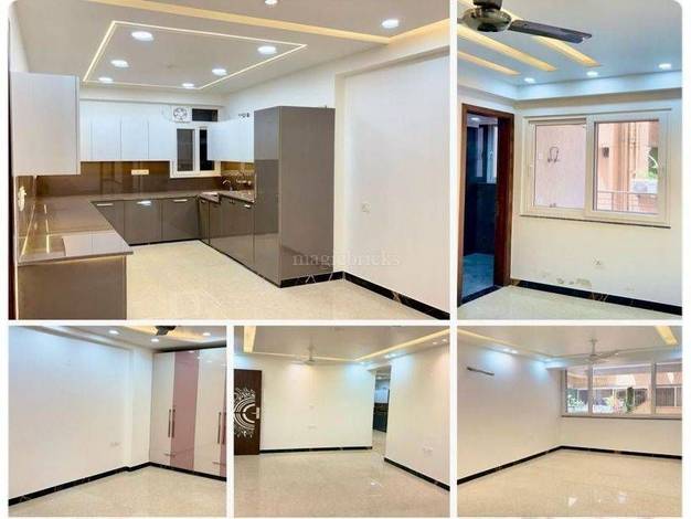Villa in Phase 1 DLF