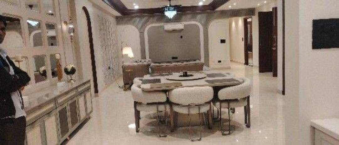 Villa in Gomti Nagar