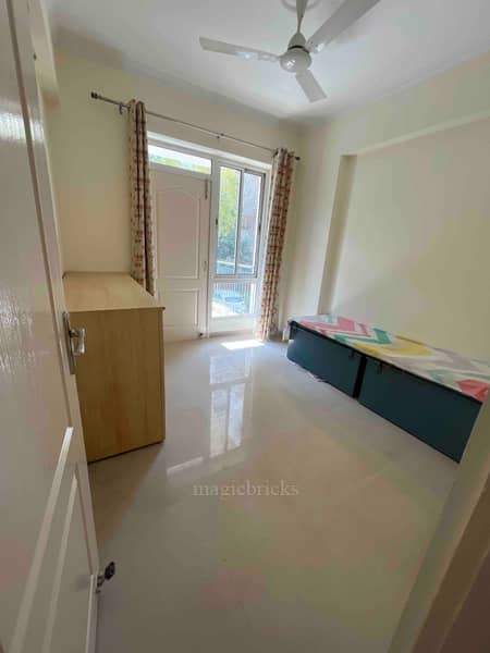 4 BHK 2200 Sqft Flat For Sale Vatika City, Gurgaon