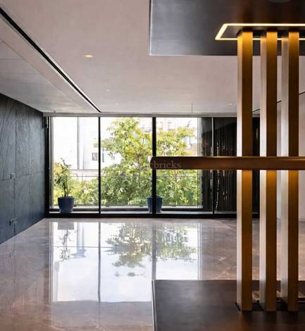 Apartment in Phase 1 DLF