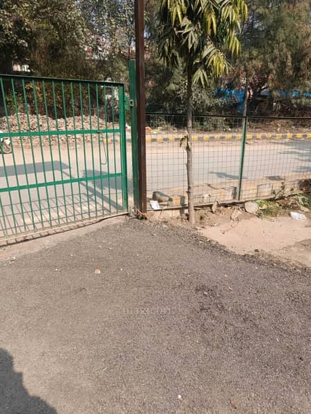 180 Sqyrd Plot For Sale in Sector 57, Gurgaon