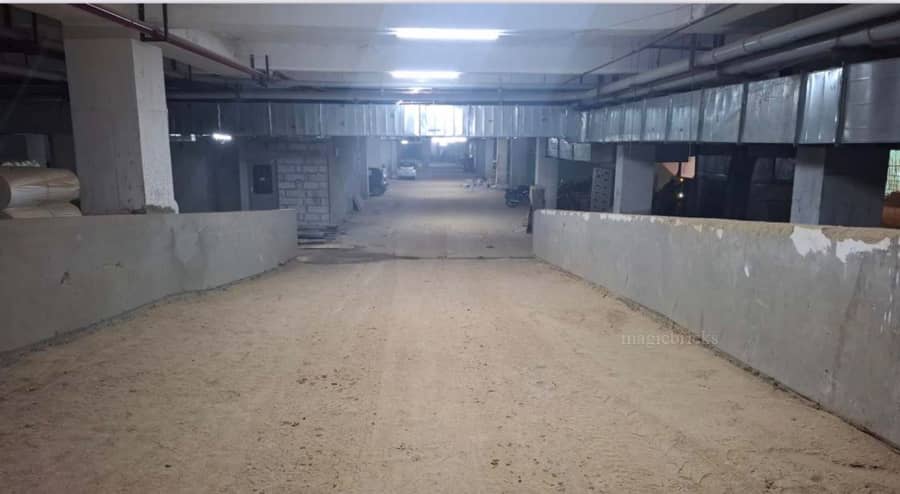 Commercial Shop For Sale in Silverglades Hightown Square, Sushant Lok, Gurgaon