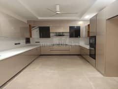 4BHK Multistorey Apartment for Rent in Block G Saket - Photo 4