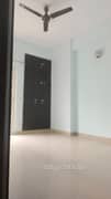 3BHK Multistorey Apartment for Rent in Mahagun Moderne at Sector 78 - Photo 3
