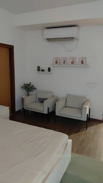4 BHK 2000 Sqft Flat For Sale in SS Linden Floors, Sihi Village, Gurgaon