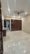 3BHK Multistorey Apartment for Rent in DDA Flats Sector C Pocket 2 at Vasant Kunj - Photo 4