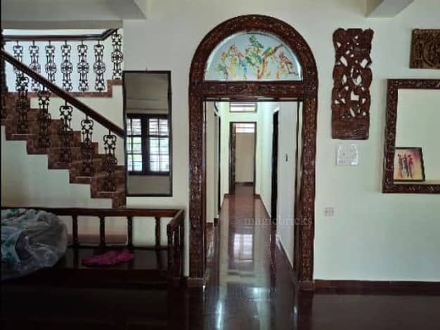4BHK+ in Kudappanakunnu