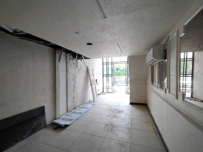 Commercial Shop 1000 Sq-ft For Rent in Spaze Boulevard, Sohna Road, Gurgaon
