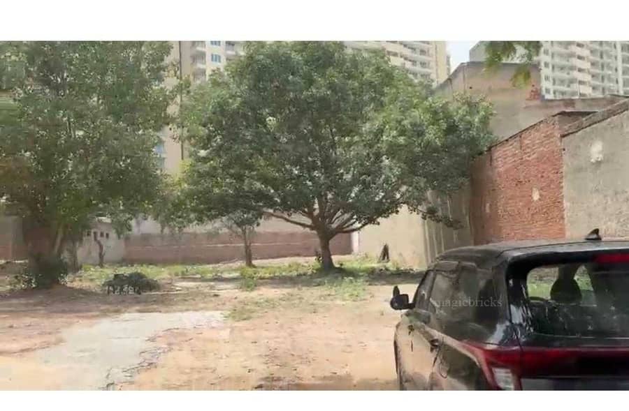Commercial Land For Sale in Old Delhi Gurgaon Road, Gurgaon