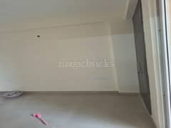 3BHK Multistorey Apartment for Rent in Krishna Apra Royal Court at Sector 16C - Photo 7