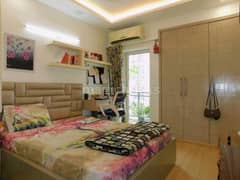 3BHK Multistorey Apartment for Resale in DLF Capital Greens 1 and 2 at Moti Nagar, Kirti Nagar - Photo 5