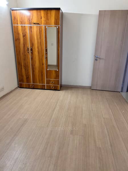 3 BHK Flat 1760 Sq-ft For Rent in DLF Express Greens, IMT Manesar, Gurgaon