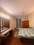 4BHK Multistorey Apartment for Rent in DLF Oakwood Estate at Phase 2 DLF - Photo 4