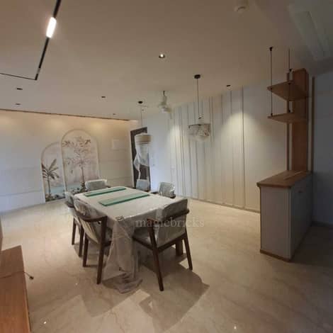 4BHK+ in Marine Drive