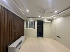 4BHK Builder Floor Apartment for Rent in Mayfield Garden, Sector 51 - Photo 16