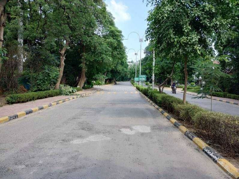 192 Sqyrd Plot For Sale in Malibu Town, Malibu Town, Gurgaon