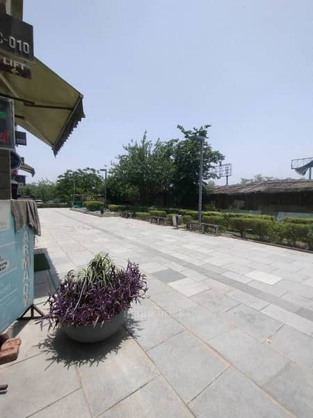 Commercial Shop 565 Sq-ft For Rent in Sector 82, Gurgaon