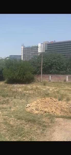 182 Sqyrd Plot For Sale in Ansal Api Versalia II, Sector 67A, Gurgaon