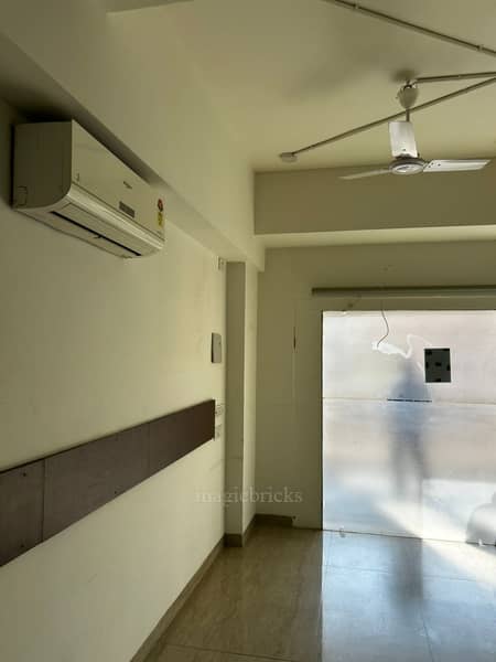 Commercial Shop 350 Sq-ft For Rent in Suncity, Gurgaon