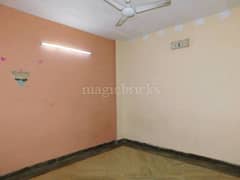 2BHK Multistorey Apartment for Resale in Nangal Raya, Janakpuri - Photo 4