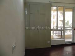 3BHK Multistorey Apartment for Resale in Jaypee Kosmos at Sector 134, Noida Express Way - Photo 3
