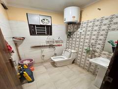 3BHK Builder Floor Apartment for Resale in Sarfabad - Photo 9