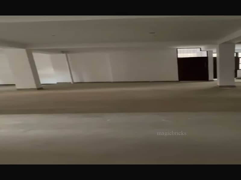 Commercial Shop 2700 Sq-ft For Rent in Udyog Vihar Phase 1, Gurgaon
