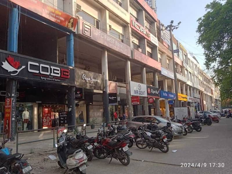 Commercial Showroom For Sale in Wazirabad, Gurgaon