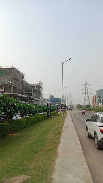 Commercial Shop 1265 Sq-ft For Rent in Reach 3 Roads, Sector 70, Gurgaon