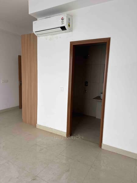 4 BHK 2221 Sqft Flat For Sale in SS Linden Floors, Sector 84, Gurgaon