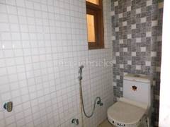 3BHK Multistorey Apartment for Resale in Phi 2 - Photo 20