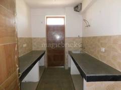 3BHK Multistorey Apartment for Resale in Phi 2 - Photo 9