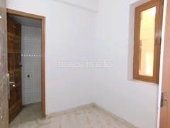 3BHK Multistorey Apartment for Resale in Phi 2 - Photo 15