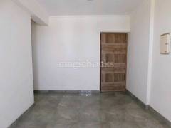 3BHK Multistorey Apartment for Resale in Phi 2 - Photo 2