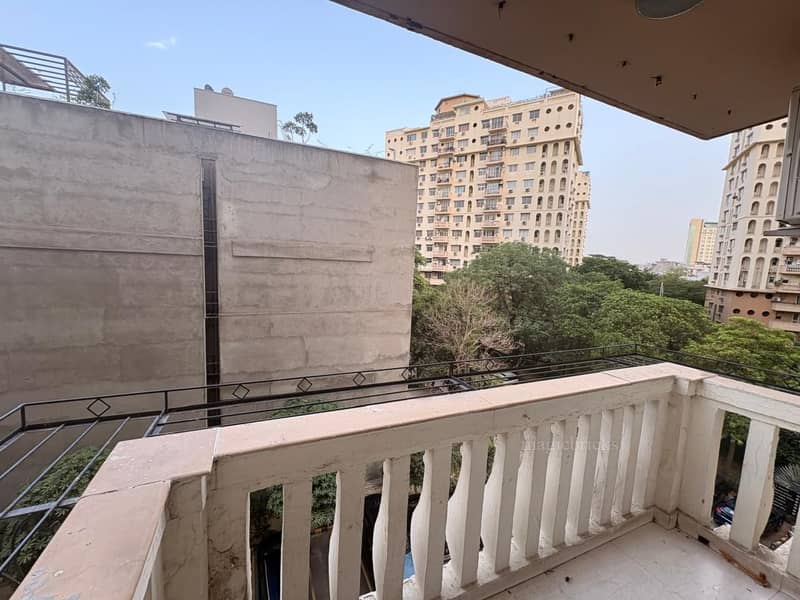 3 BHK Flat 1376 Sq-ft For Rent in DLF Ridgewood Estate, Galleria Market Area, Gurgaon