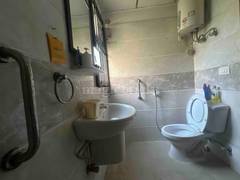 3BHK Multistorey Apartment for Rent in Amrapali Princely Estate at Sector 76 - Photo 14