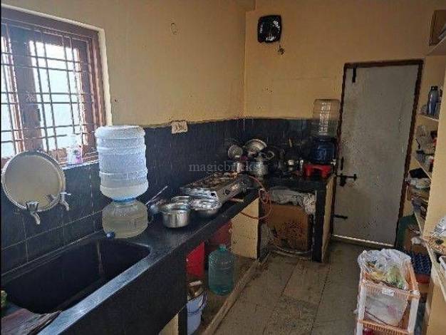 Apartment in Indra Reddy Allwyn Colony