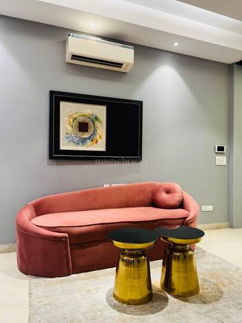 Villa in Phase 4 DLF