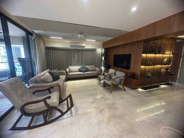 Apartment in Iscon Ambli Road
