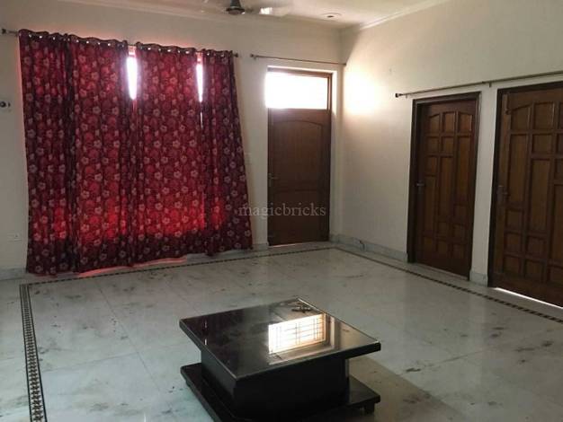 Villa in Block B Sector 41