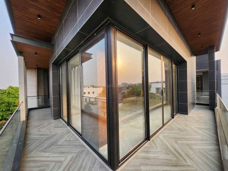 Buy 2400 Sqft 4 BHK House for Sale in Anand Lok New Delhi @ 15.75 Cr