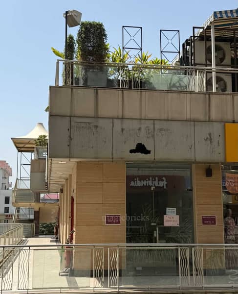 Commercial Shop 595 Sq-ft For Rent in Good Earth City Centre, Nirvana country Pocket H, Gurgaon