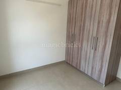 3BHK Multistorey Apartment for Resale in Emaar Emerald Estate at Sector 65 - Photo 4